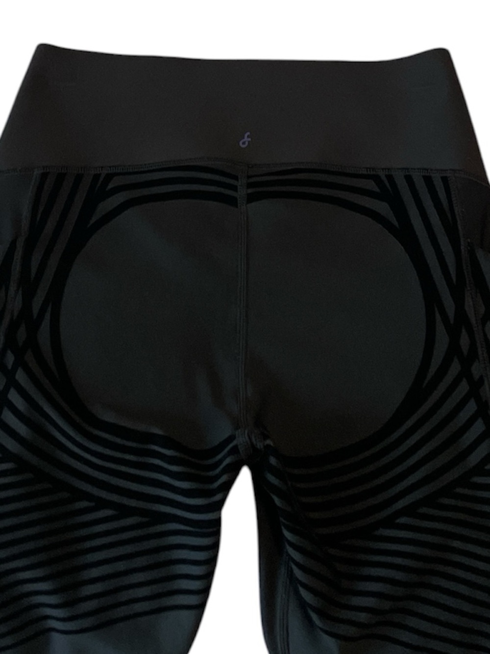 Fanka Body Sculpt Side Pocket 7/8 Leggings Black Fits Women’s Size Medium - Picture 5 of 5